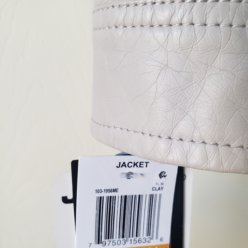 Jacket - Picture 9 of 9